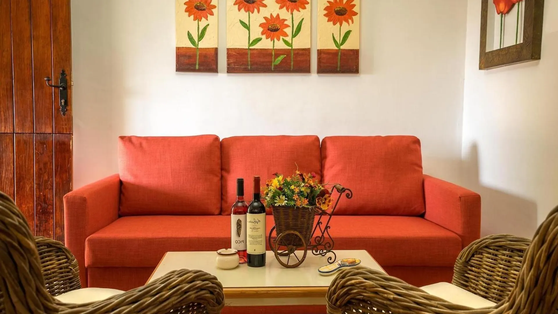 Holiday Home In Malpais De Candelaria With Swimming Pool