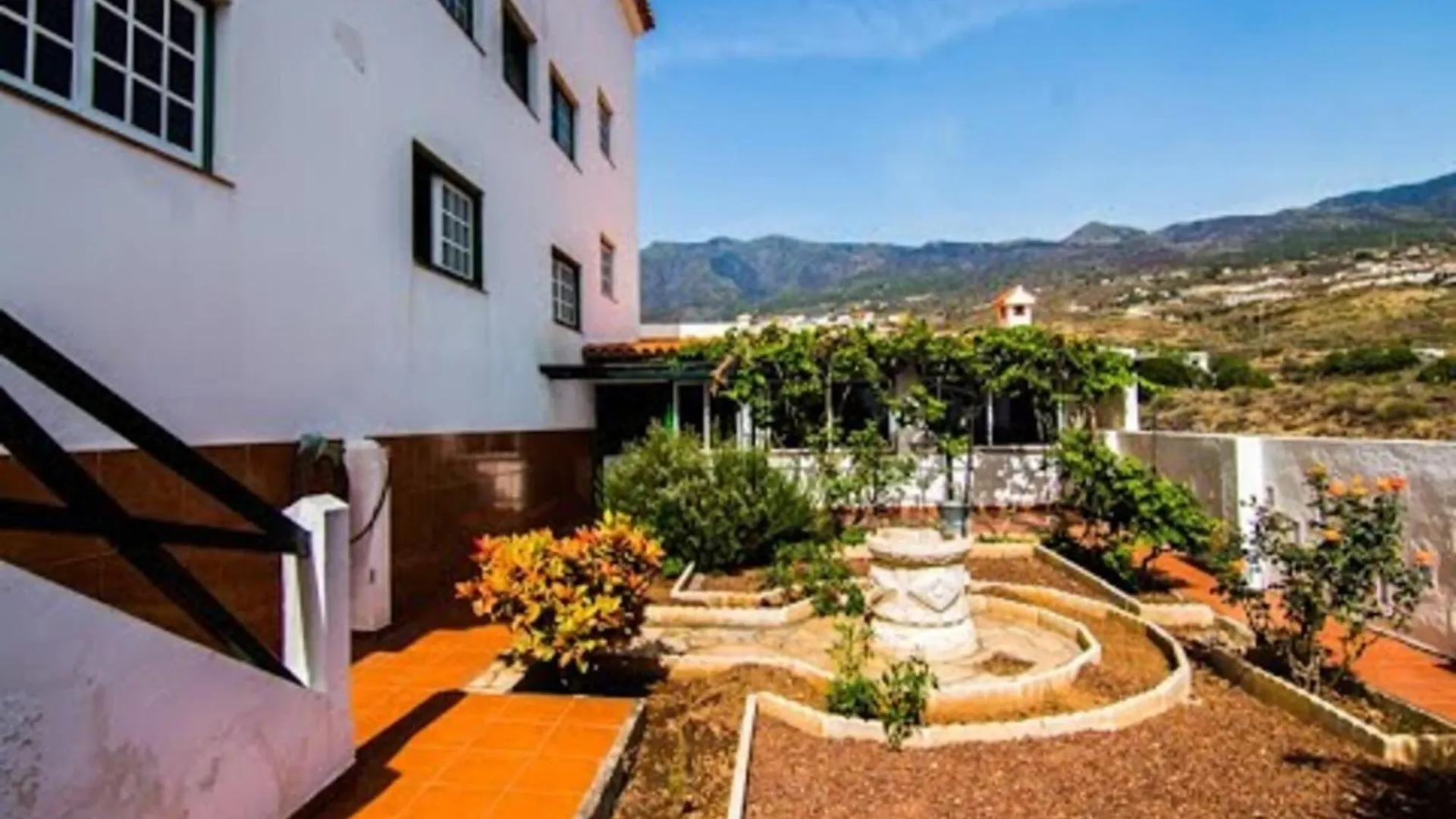 Holiday Home In Malpais De Candelaria With Swimming Pool